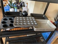 BAKING DISHES AND PANS