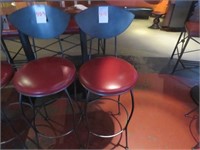 BARSTOOL W/PADDED SEAT