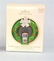 MP3 PLAYER AND DOCKING STATION ORNAMENT