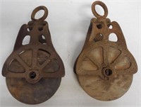 lot of 2 wooden pulleys