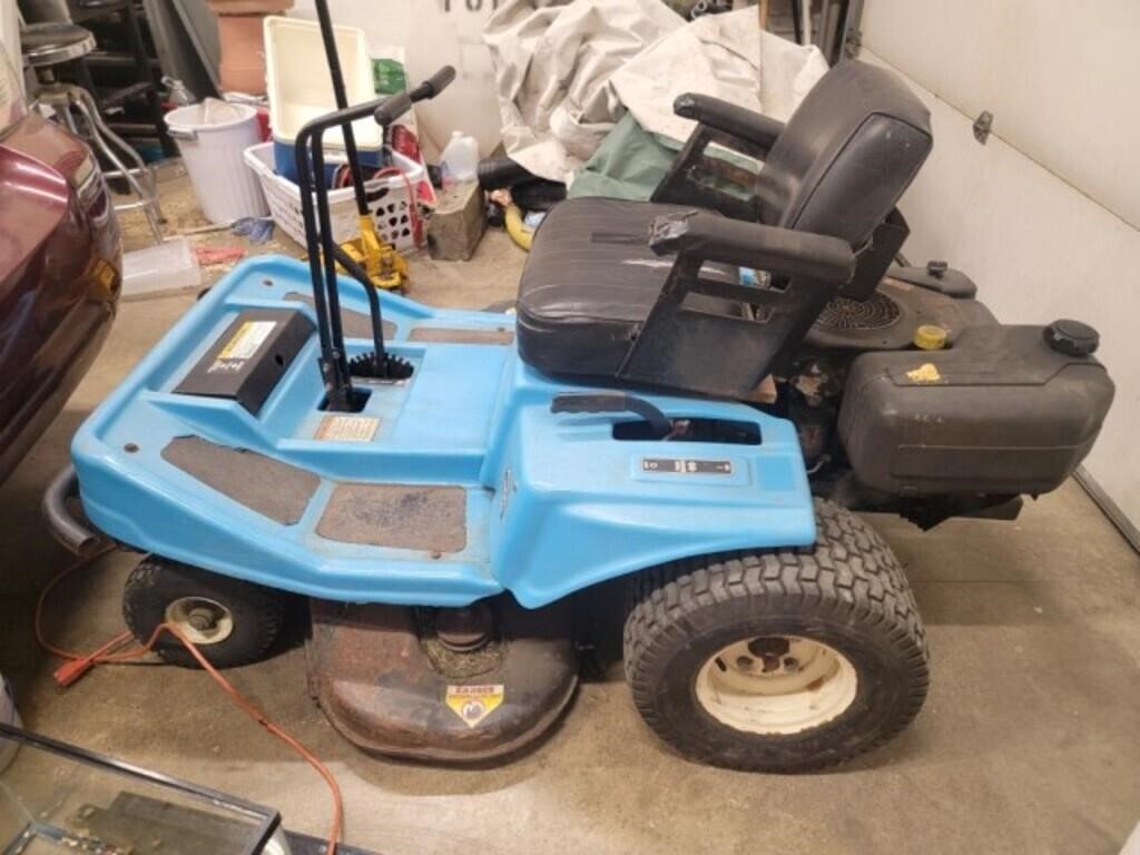 Early 2000s Dixon Ztr 4422 Zero Turn Mower Live And Online Auctions