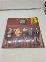 Panic at the disco fever you can't sweat vinyl