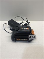 20V WORX BATTERY AND CHARGER