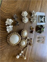 Earrings, broaches, misc