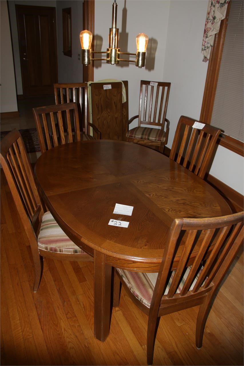 Dinning room table and chairs