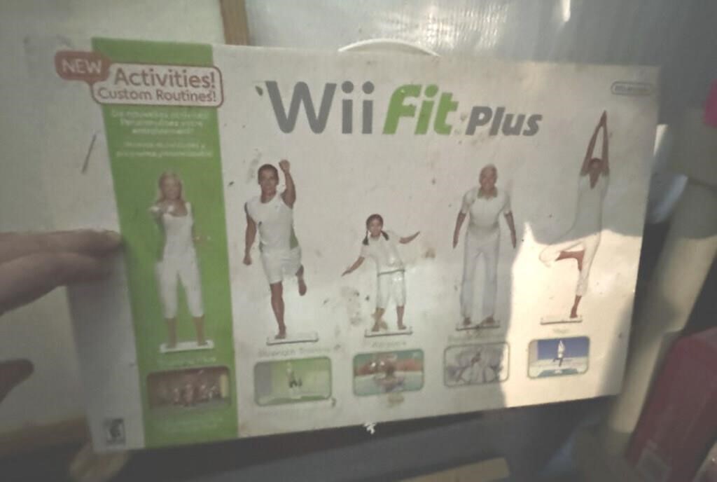 Wii FIT PLUS PACK