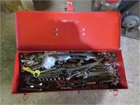 RED SNAPON METAL TOOLBOX WITH TOOLS - SOCKETS,