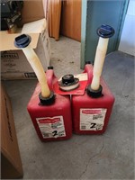 Lot of 2 Gas Cans + Weed Eater String