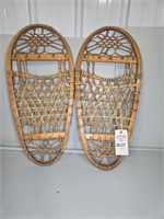 SNOWSHOES