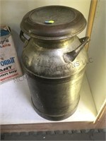 Milk can , Falls Dairy, complete, vintage