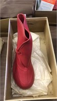 1 Vintage red rubber rain boot child size 11