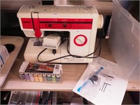 Brother VX-810 sewing machine with foot