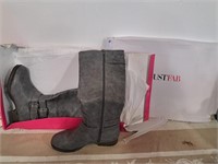 Ladies new Justfab Brystol boots size 9