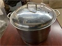 8 QUART- STAINLESS POT W/ VENTED LID