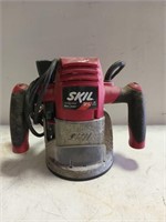 Skil variable speed 2.25 HP router, works