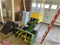 32" John Deere 1032D Snow Blower -