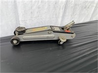 1-1/2 ton Hydraulic Floor Jack