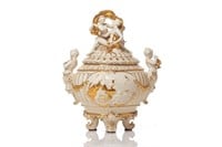 Continental porcelain covered tureen
