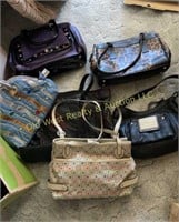 Box of Handbags/Purses (UB)