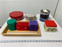 Tins and trinket holders
