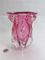 Vase en verre soufflé rose