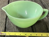 Jadeite 7 1/2" Mixing/Measuring Bowl