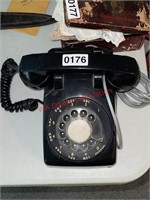 Black Vintage Home Phone (living room)