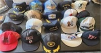 W - MIXED LOT OF HATS (H66)