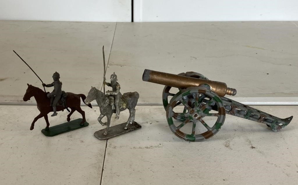 VTG Lead Soldiers Horses Canon