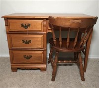 Four Drawer Maple Student Desk and Chair