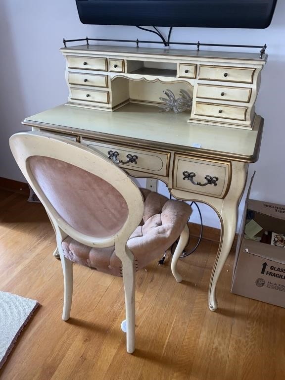 WOODEN DESK W/ CHAIR (36" X 20" X 42")