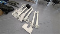 (6) Projector arms