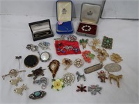Vintage Pins-Lot