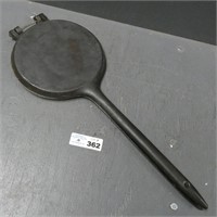 Unusual Cast Iron Waffle Iron