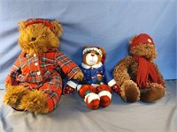 Christmas stuffed bears