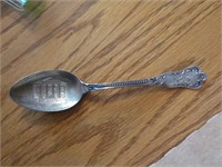 Sterling spoon weight is light  DR