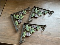 3 cast iron shelf brackets