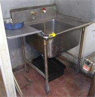 Large Industrial Sink and Contents