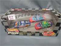 Hotwheels petty generations 3 car set w signatures