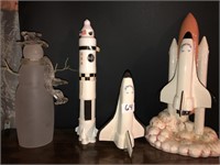 Misc rockets decor and snowman