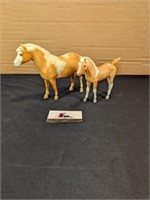 Breyers horses (2)