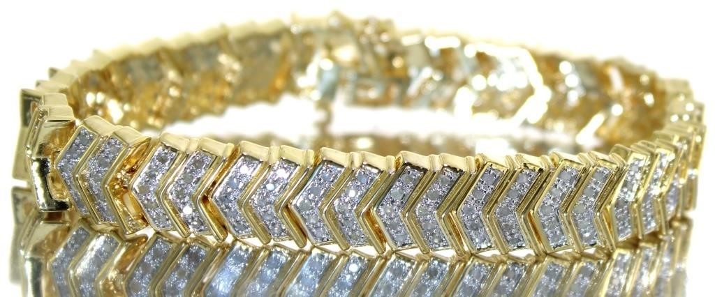 Brilliant 2.00 ct Diamond Chevron Bracelet