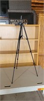 TECELKS ADJUSTABLE HEIGHT STAND