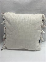(6x bid) Threshold 18" x 18" Pillow