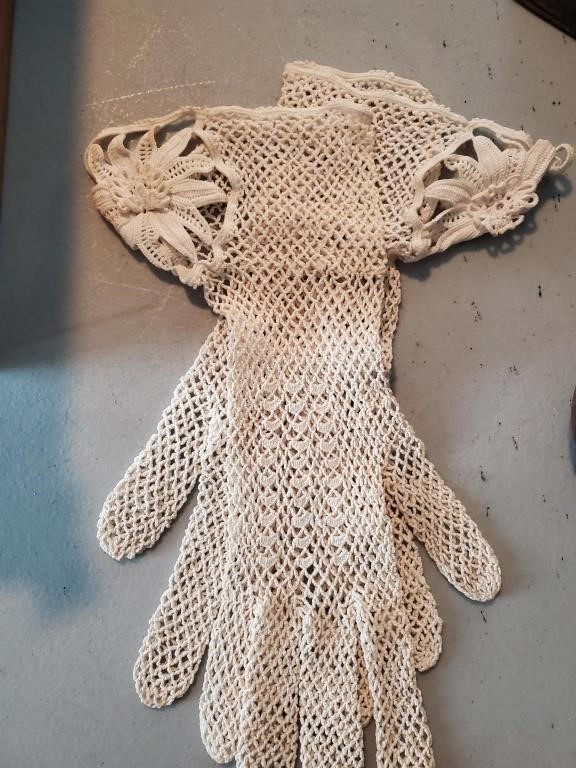 Vtg. Crochet Lady's Gloves