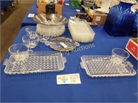 ASSORTMENT OF GLASS TABLEWARE