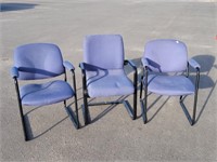 TRIO OF BLUE OFFICE CHAIRS NEEDS CLEANING