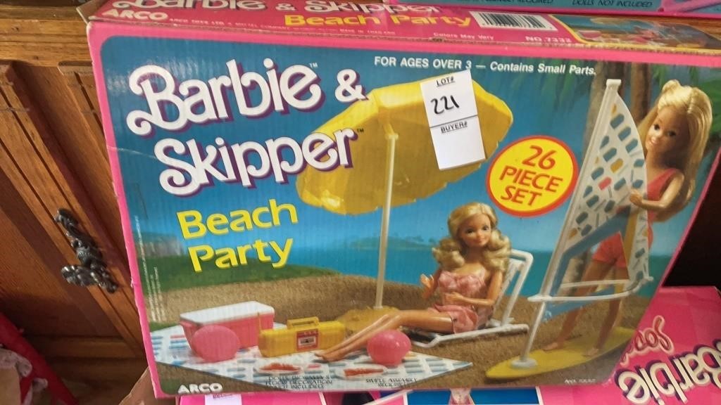 Vintage -Barbie & Skipper beach party