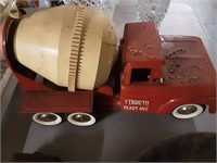 VINTAGE STRUCTO READY MIX TRUCK DRUM TURNS