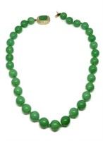 Vintage Green Jade Stone Beaded Necklace.